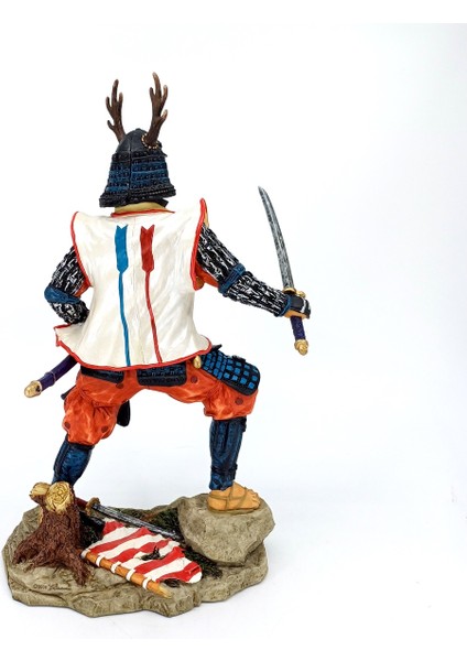 Geleneksel Savaşçı Kıyafetleriyle Kılıçlı Samuray Biblosu | Asya Figürleri | Japon Dekoratif Obje modelleri