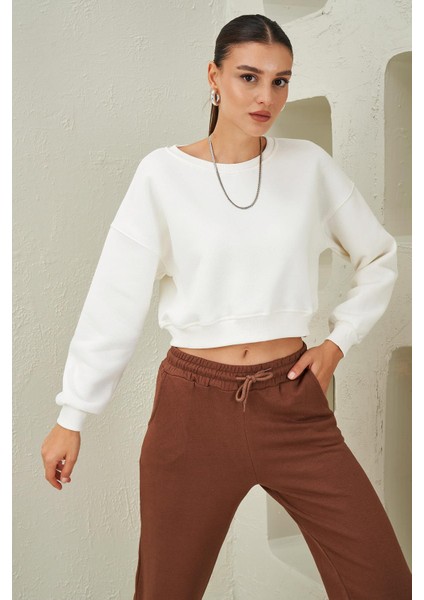 Tena Moda Kadın Ekru Bisiklet Yaka Üç Iplik Oversize Crop Sweatshirt