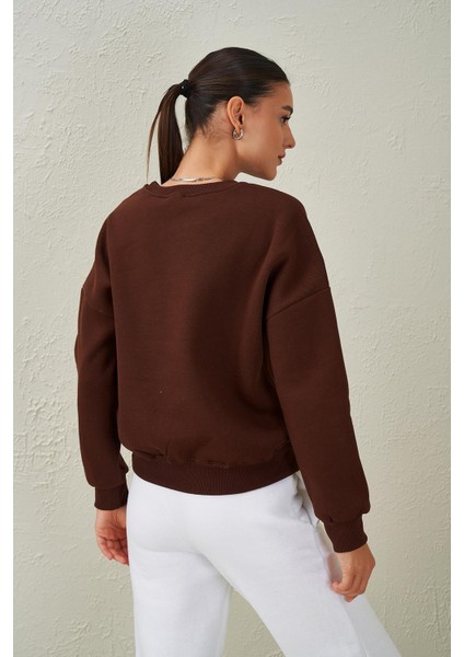 Tena Moda Kadın Kahve Bisiklet Yaka Üç Iplik Basic Sweatshirt