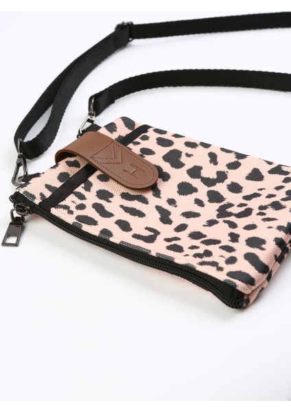 Kadın Çapraz Askılı Telefon Bölmeli Cüzdan Omuz Çantası Deri Kapaklı Leopard modelleri