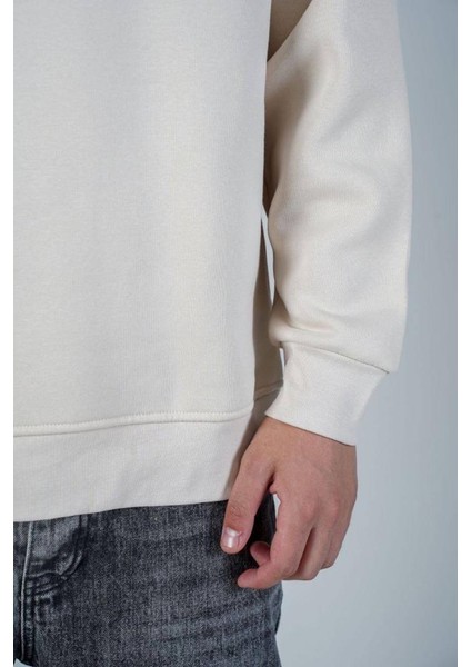 Nefti Basic Oversize Sweatshirt