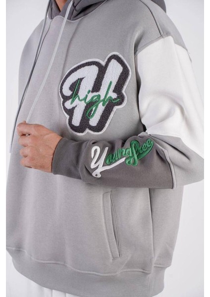 Gri Nakışlı Oversize Kapşonlu Sweatshirt