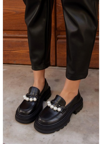 Mermaid Siyah Deri Inci Aksesuarlı Kadın Loafer fiyatları