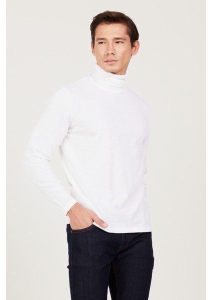 AC&Co / Altınyıldız Classics Erkek Ekru Standart Fit Normal Kesim Tam Balıkçı Yaka Triko Kazak