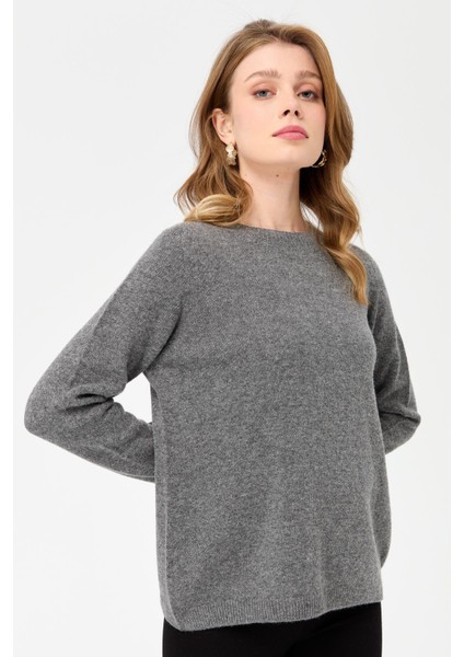 Kadın Sıfır Yaka Klasik Yün Kazak Füme fiyatları