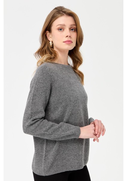 Kadın Sıfır Yaka Klasik Yün Kazak Füme indirimleri