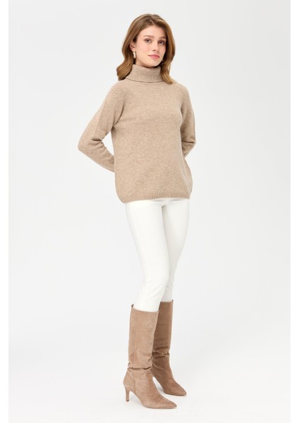 Kadın Tam Balıkçı Yaka Klasik Yün Kazak K.Bej modelleri