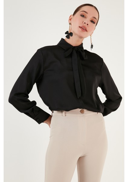 Regular Fit Bağlama Detaylı Saten Gömlek Kadın Gömlek 611GO00159 modelleri