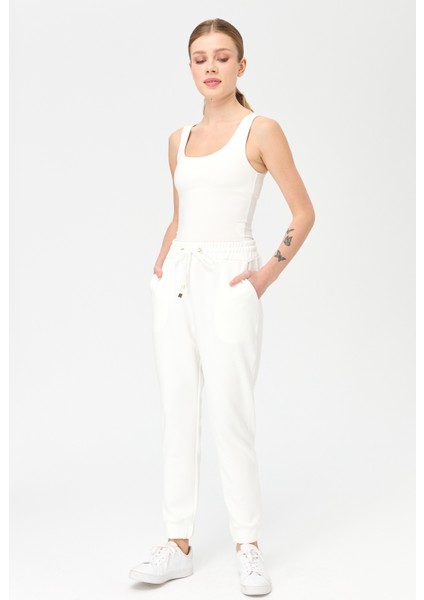 Kadın Paça Arkası Lastikli Cepli Eşofman Pantolon Beyaz