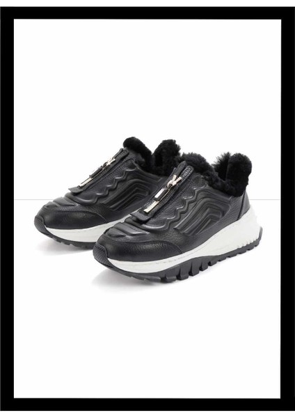 Siyah Hakiki Deri Kadın Sneaker K01410055003