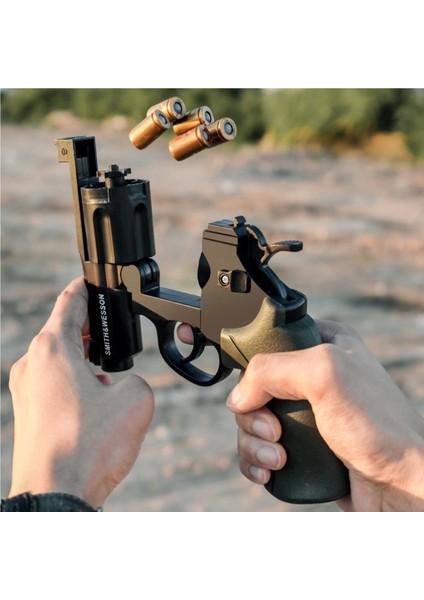 Tabanca Oyuncağını Tekrarlayan Çocuk Çocuk (Yurt Dışından) fiyatları