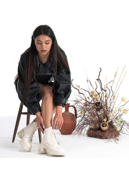 Deri Bağcıklı Fermuarlı Rahat Kadın Bot Ayakkabı fırsatları