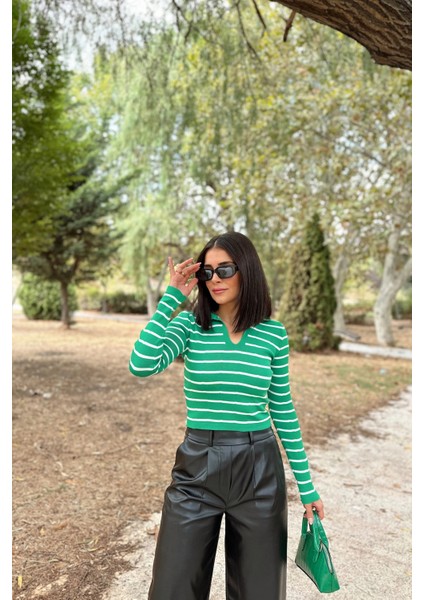 Kadın Yeşil Polo Yaka, Uzun Kol, Vucüda Oturan Kalıp, Esnek Kumaş, Çizglili Desen, Triko Bluz modelleri