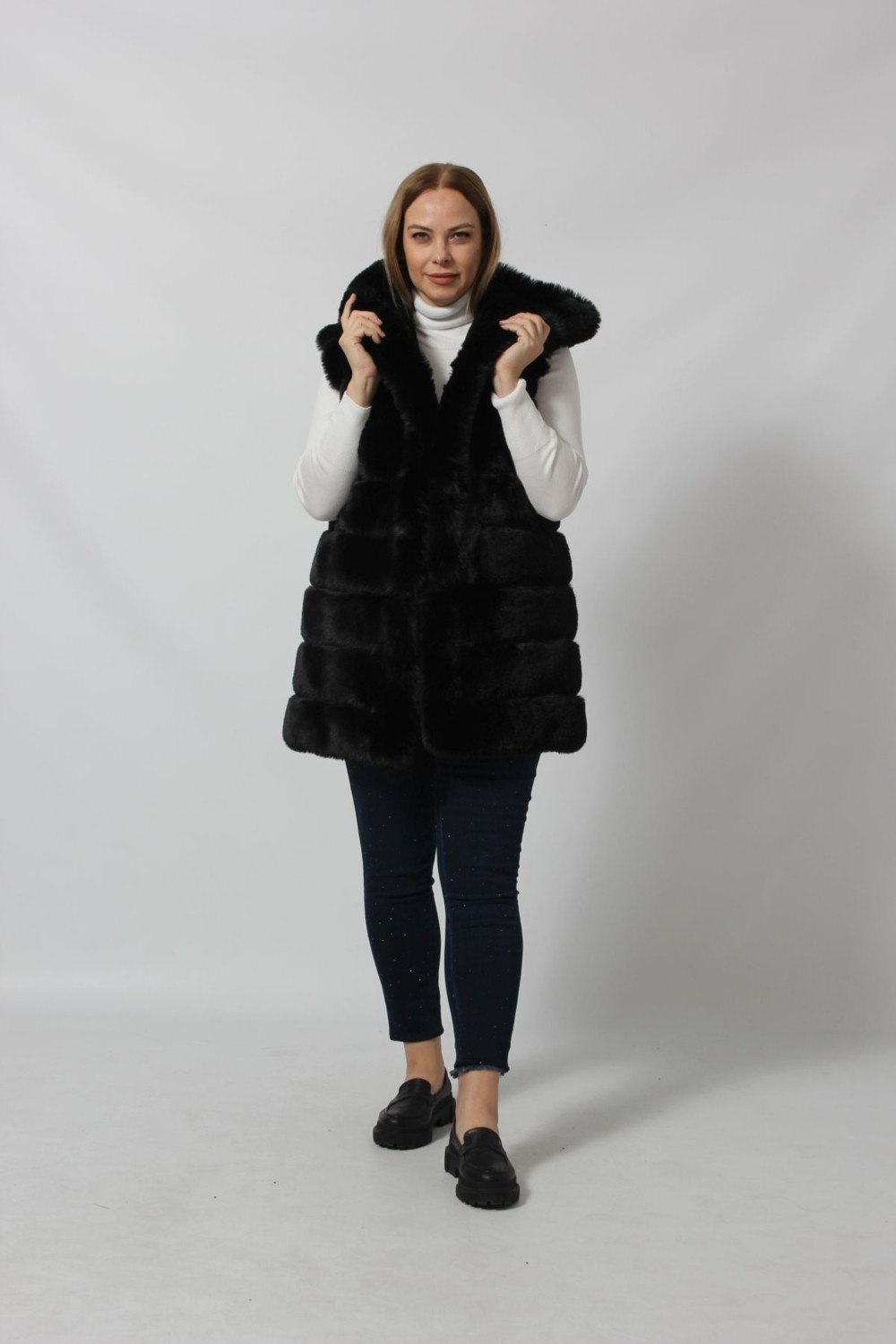 Moda Berray Etekten Kısalabilen Kapüşonlu Lüks Suni Kürk Yelek görsel 7