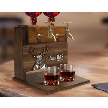 Bk Gift Kişiye Özel Kabartma Geyik Tasarımlı Çift Musluklu Doğal Ahşap Içki Standı-1, Içki Standı, Doğum Günü Hediyesi, Ev Hediyesi, Erkek Hediye