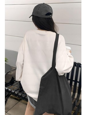 Millionaire Kadın Kırık Beyaz Krem Ekru Dreamer Baskılı 0 Sıfır Yaka Oversize Salaş Bol Kesim Polar Sweatshirt