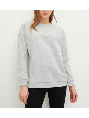 10 & Bir Kadın Basic Bisiklet Yaka Düz Açık Gri Uzun Kollu  Sweatshirt