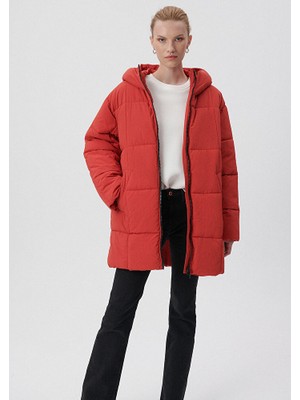 Mavi Kadın Kapitone Kapüşonlu Kırmızı Şişme Mont 1110218-70403