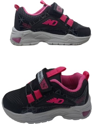 Ndrops Kız Çocuk Siyah-Fuşya Işıklı Ortopedik Taban Günlük Spor Ayakkabı NDROPS326