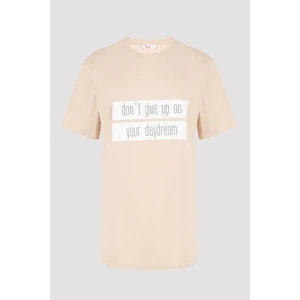 Açık Pembe Yazı Detaylı Hamile Tişört Pijama Üstü