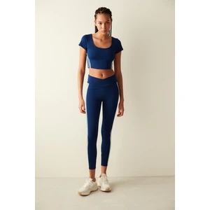 Lacivert Kısa Kollu Yanı Şerit Detaylı Crop Bluz