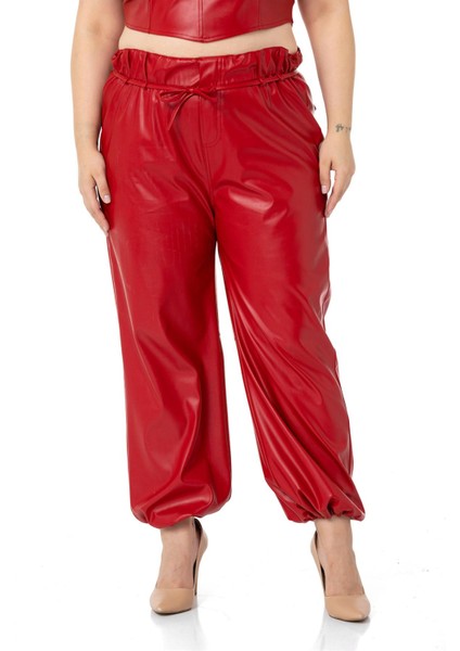 Büyük Beden Paçası Büzgü Detaylı Deri Kırmızı Pantolon