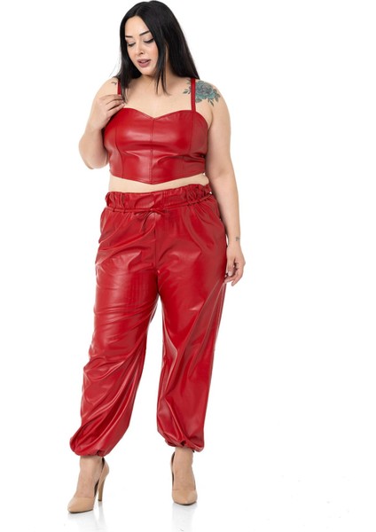 Büyük Beden Paçası Büzgü Detaylı Deri Kırmızı Pantolon fiyatları