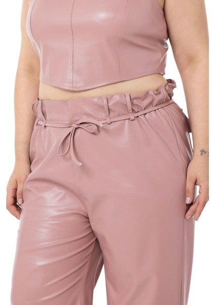 Büyük Beden Paçası Büzgü Detaylı Deri Pudra Pantolon fırsatları