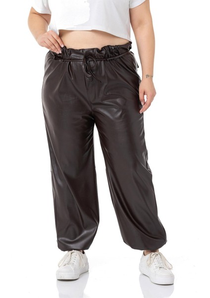 Büyük Beden Paçası Büzgü Detaylı Deri Koyu Kahverengi Pantolon