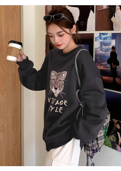 Kadın Koyu Füme Vintage Style Baskılı Bisiklet Yaka Sweatshirt