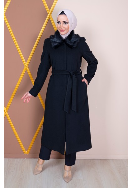 Yakası Kürklü Fermuarlı Kaşe Kaban