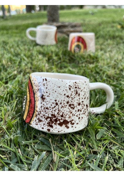 Püskürtme Detaylı Gökkuşağı Desenli 225 ml Seramik Kupa