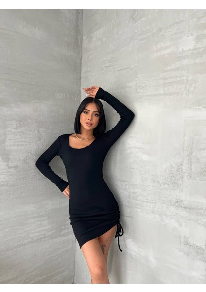 Kadın Vücuda Oturan Büzgü Detaylı Fitilli Esnek Elbise modelleri