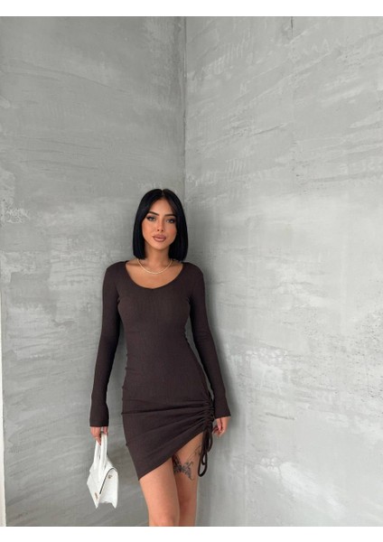 Kadın Vücuda Oturan Büzgü Detaylı Fitilli Esnek Elbise indirimleri