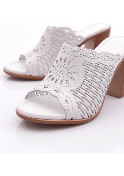 2200 Kadin Terlik fırsatları