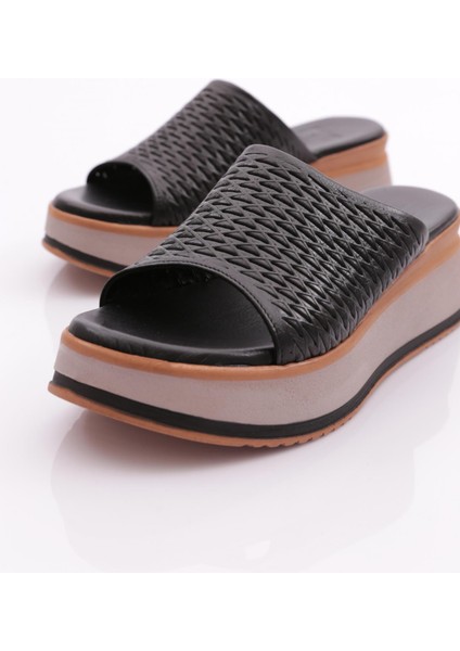 1800 Kadin Terlik fırsatları