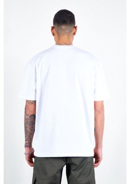 Beyaz Oversize Erkek T-Shirt indirimleri