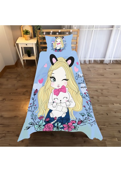 Kedi ile El Ele Sevimli Kız Desenli Tek Kişilik Yatak Örtüsü ve Yastık Kılıfı
