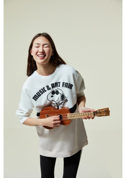 Çok Renkli Snoopy Music&Art Sweatshirt Pijama Üstü fırsatları