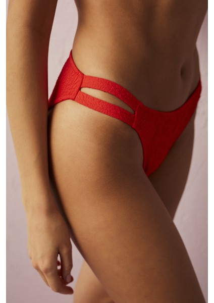 Kırmızı Kesik Detaylı Eva Side Bikini Altı