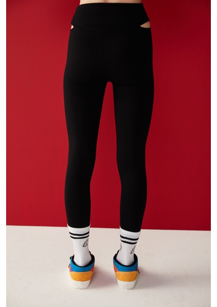 Kesik Detaylı Tayt-keith Haring Koleksiyonu modelleri