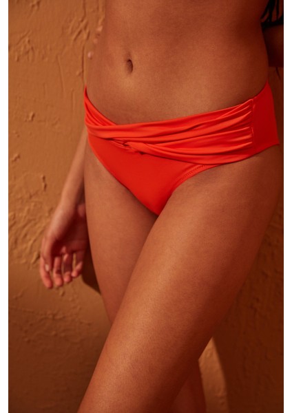 Basic Twist Bottom Bikini Altı