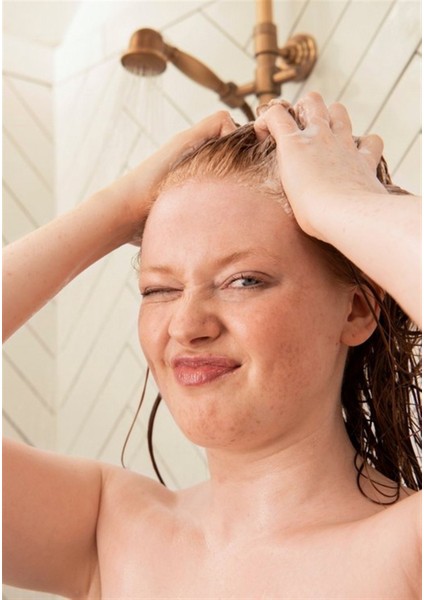 Moringa Işıltı Veren Koruyucu Şampuan fırsatları