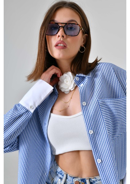 Mavi Çizgili Crop Gömlek