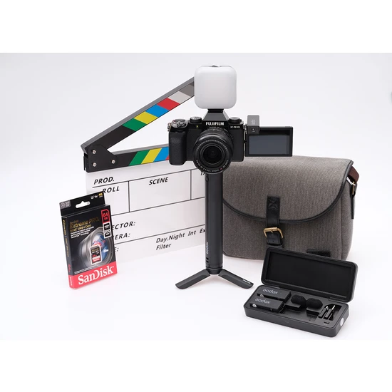 Fujifilm X-S10 Siyah + XF18-55 mm  Vlogger Hazır Kit
