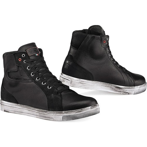 tcx street ace waterproof