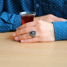 Ergenekon Aksesuar Kale Tasarım Faset Kesim Yeşil Zirkon Taşlı 925 Ayar Gümüş Erkek Yüzük