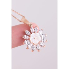 Gökdeniz 925 Mineli Lotus Çiçeği Gümüş Kolye