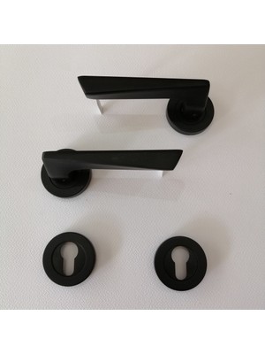 Doğan Piramit Mat Siyah Rozetli Yale Dış Kapı Kolu