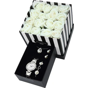 Güllü Kutuda İnci Modeli Kolye Küpe Bileklik Saat Set